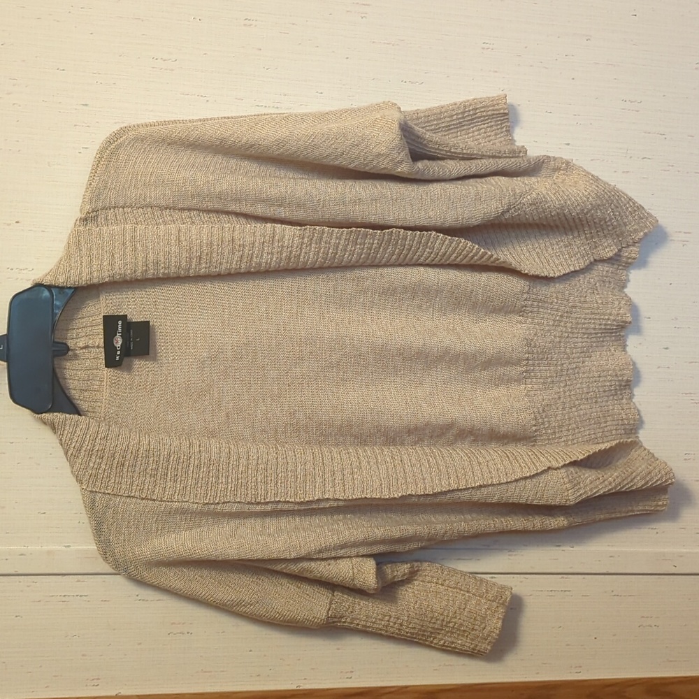 Cute short sweater top